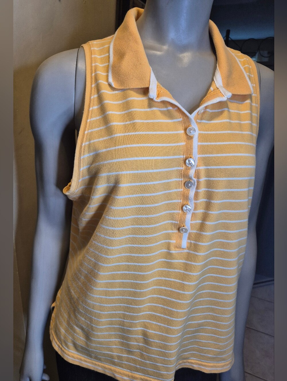 Classics By Liz Claiborne Sleeveless  Top